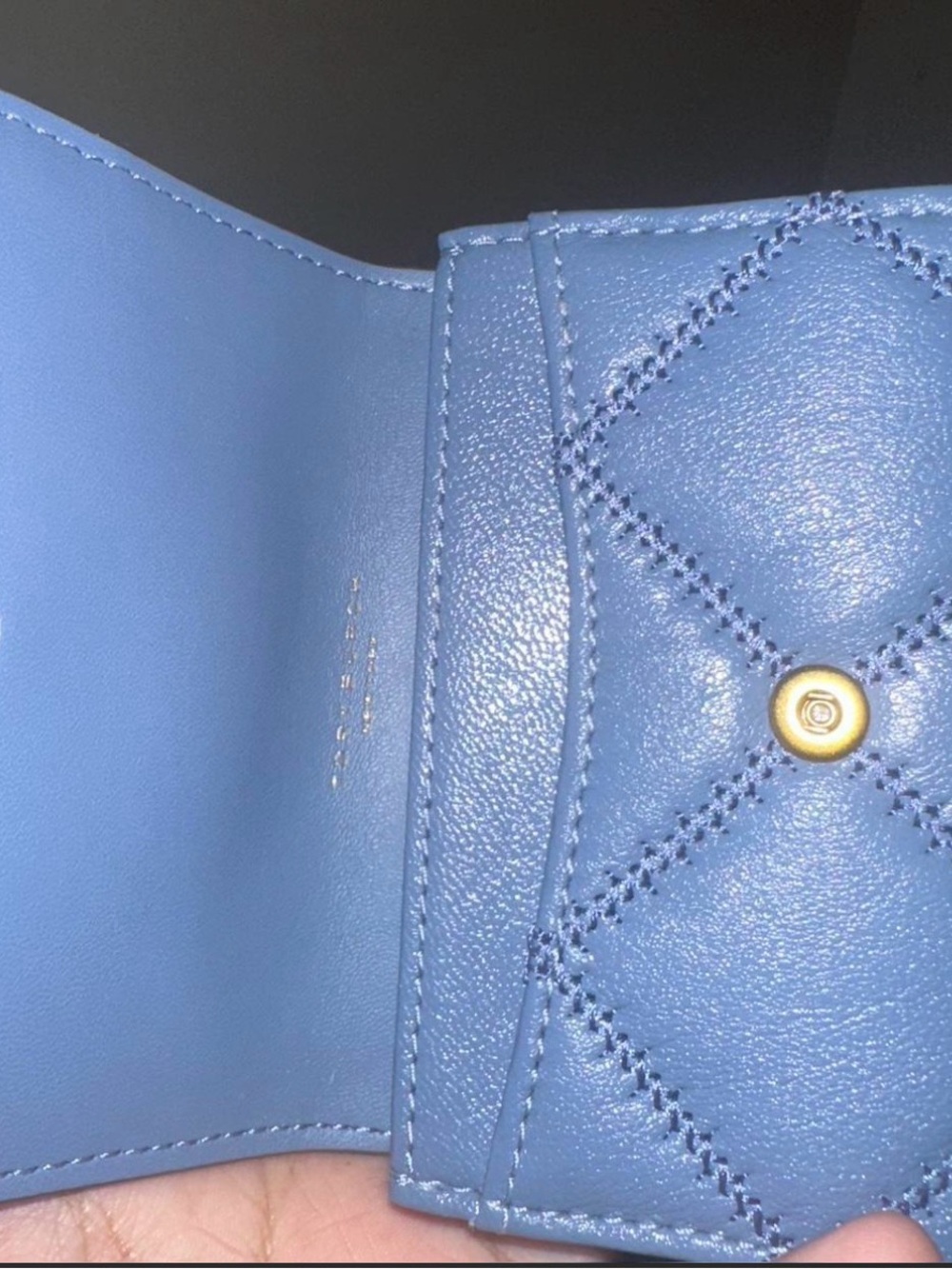 Tory Burch Light Blue Quilted Leather Wallet with Gold Logo - Picture 3 of 3